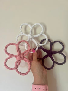 KNITTED FLOWERS